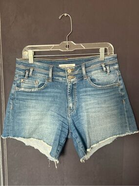 Flying Monkey Women's Frayed Hem Denim Shorts - Light Blue Wash